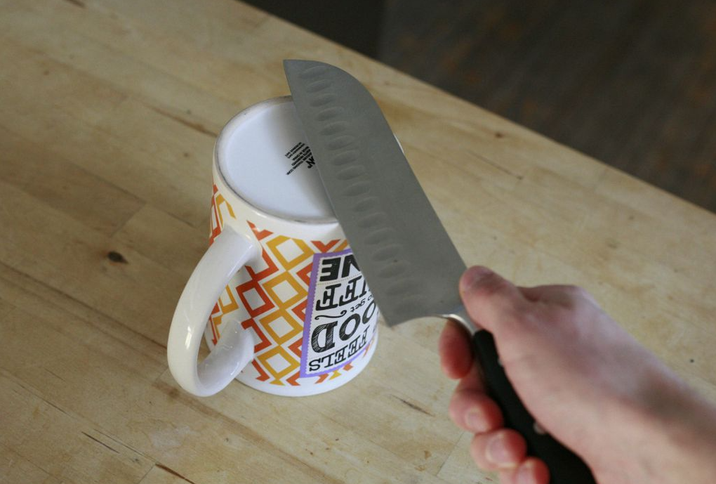 Sharpen knife using Ceramic